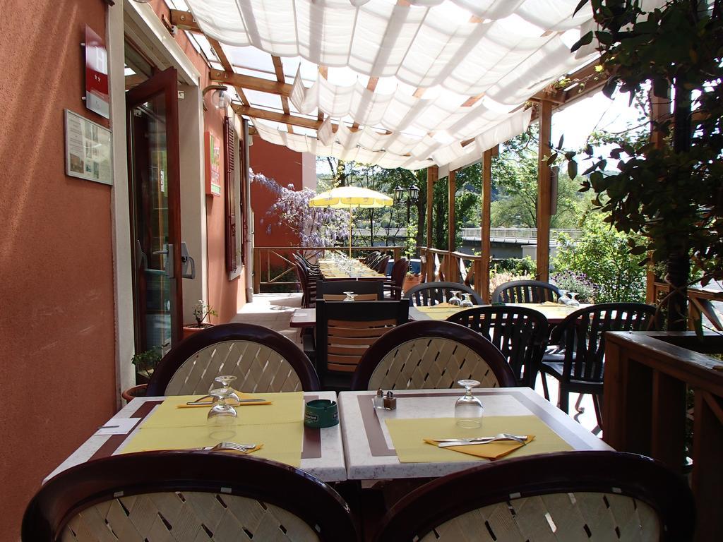 Hotel Restaurant De L'Ile Jumeaux Exterior photo